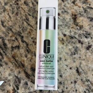 New never used Clinique even better clinical radical dark spot corrector 1 ounce
